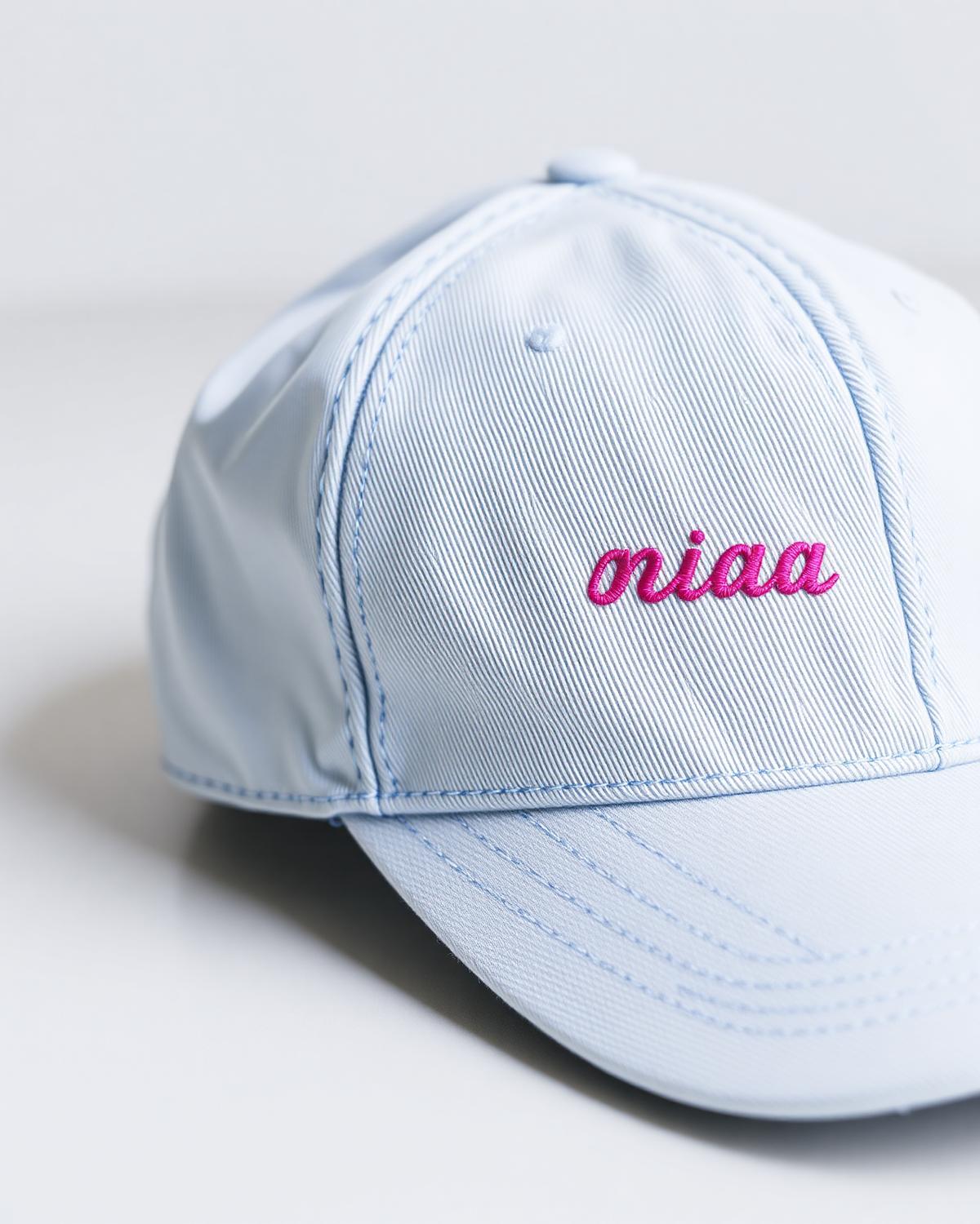 Gorra deportiva bordada